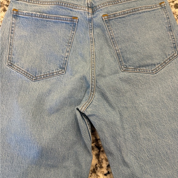 Abercrombie 90’s relaxed Jean - high rise - cuffed - size 30L or 10L - Picture 3 of 3
